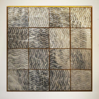 #Nobody Is Perfect_Silver & Gold# 2021 30 x 30cm Papier und Acrylfarbe auf Leinwand